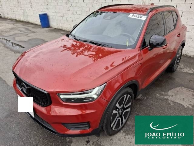 VOLVO XC40 2021